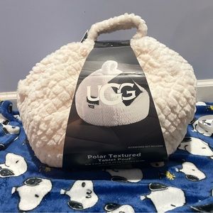 SOLD UGG Polar Textured Tablet Pouf Pillow Tapped Cover
